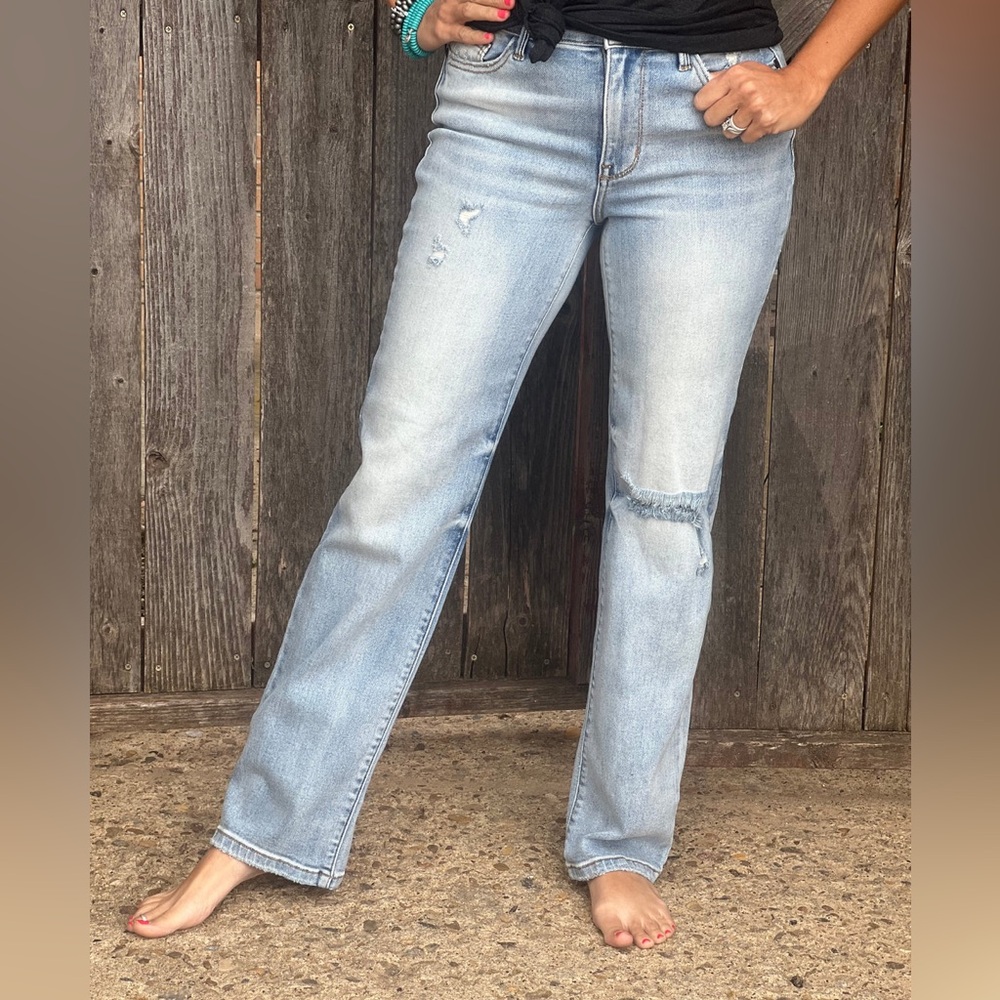 Judy Blue Mid-rise Straight Jeans